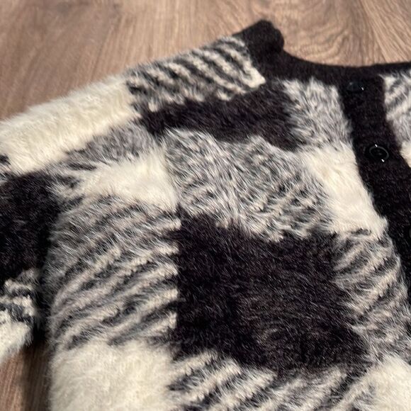 Women's Small Sweater - SUPER SOFT- Black and White - Picture 7 of 8